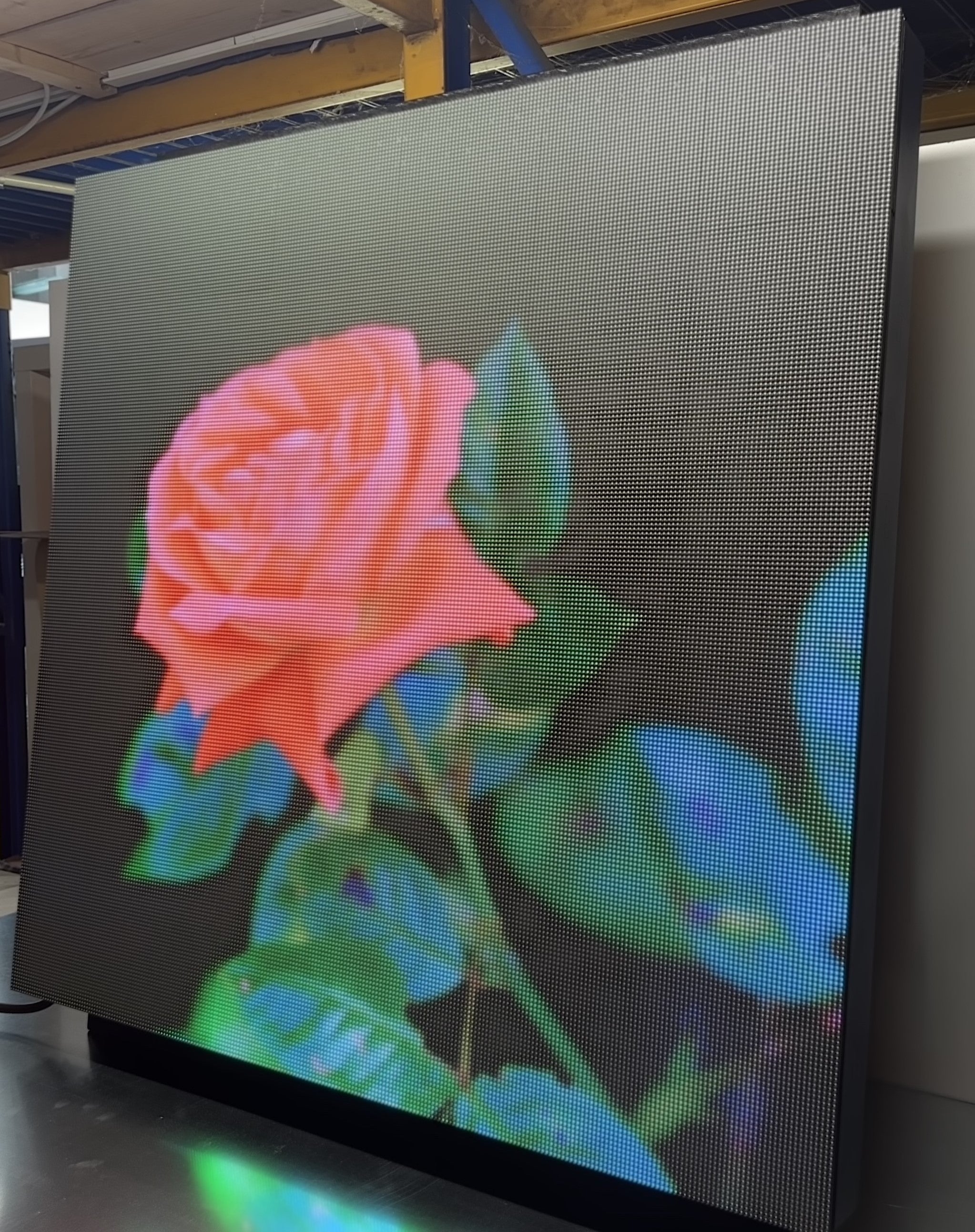 Eingeschaltetes LED Display von LEDBlue