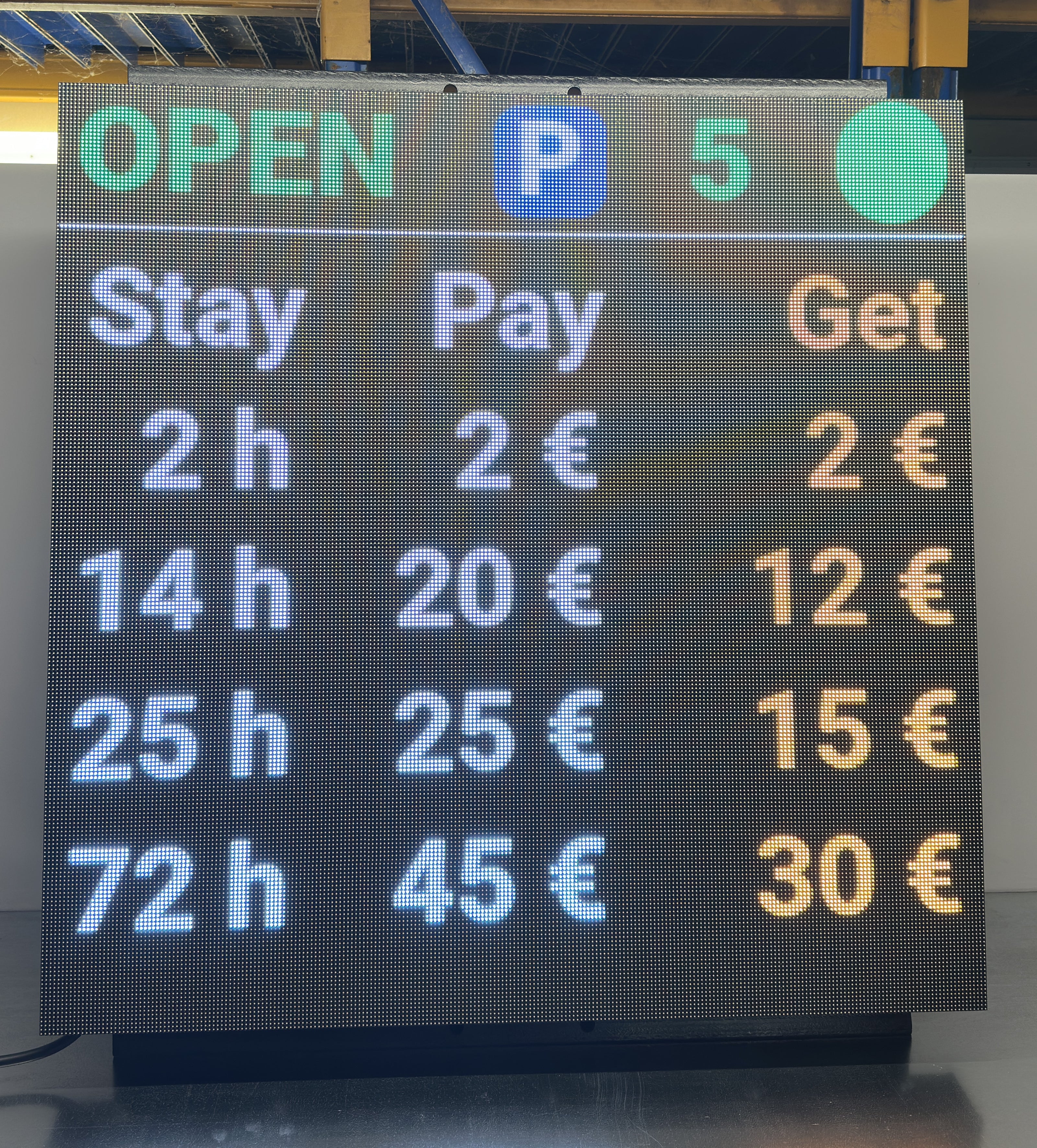 LED DIsplay eingeschaltet von LEDBlue